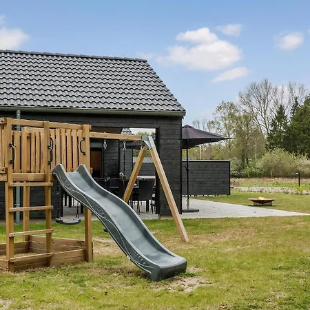 Beautiful In Aakirkeby With Sauna * Vester Sømarken