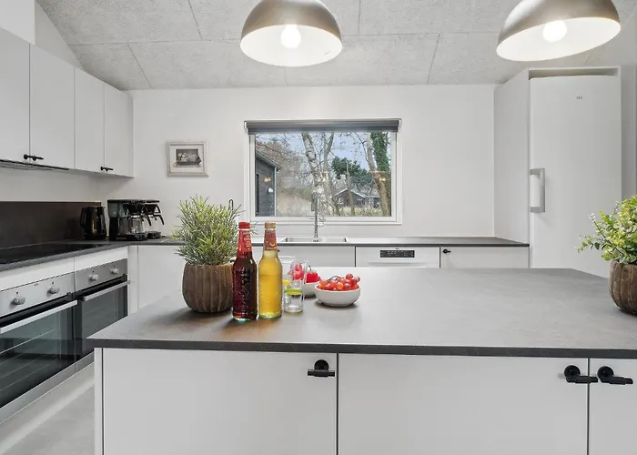 Beautiful In Aakirkeby With Sauna Дом отдыха *